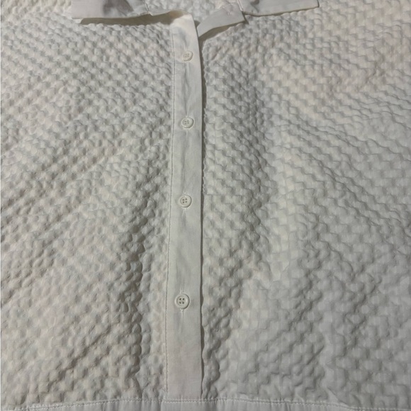Self Contrast white bubble fabric pullover top. Button front. Size S - Picture 10 of 15